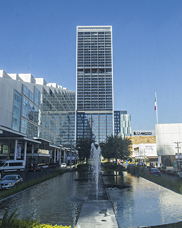 Hotel Hyatt Regency dentro del complejo Andares, ideal para los viajes de negocios.